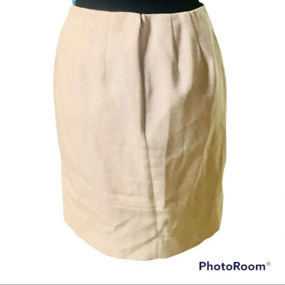 White House Black Market Tulip Beige Skirt size 4